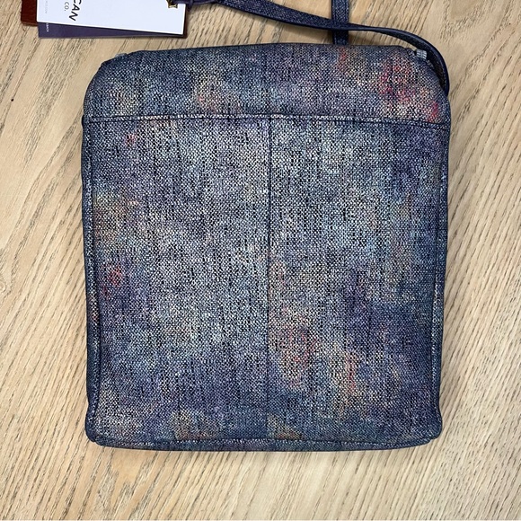 NWT American Leather Co. Hampton Large Zip Around Crossbody Indigo Multi Blue - Picture 3 of 10